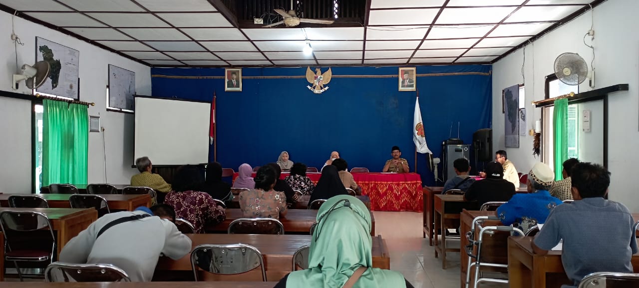 Pemkal Hargorejo Salurkan BLT DD kepada 24 KPM